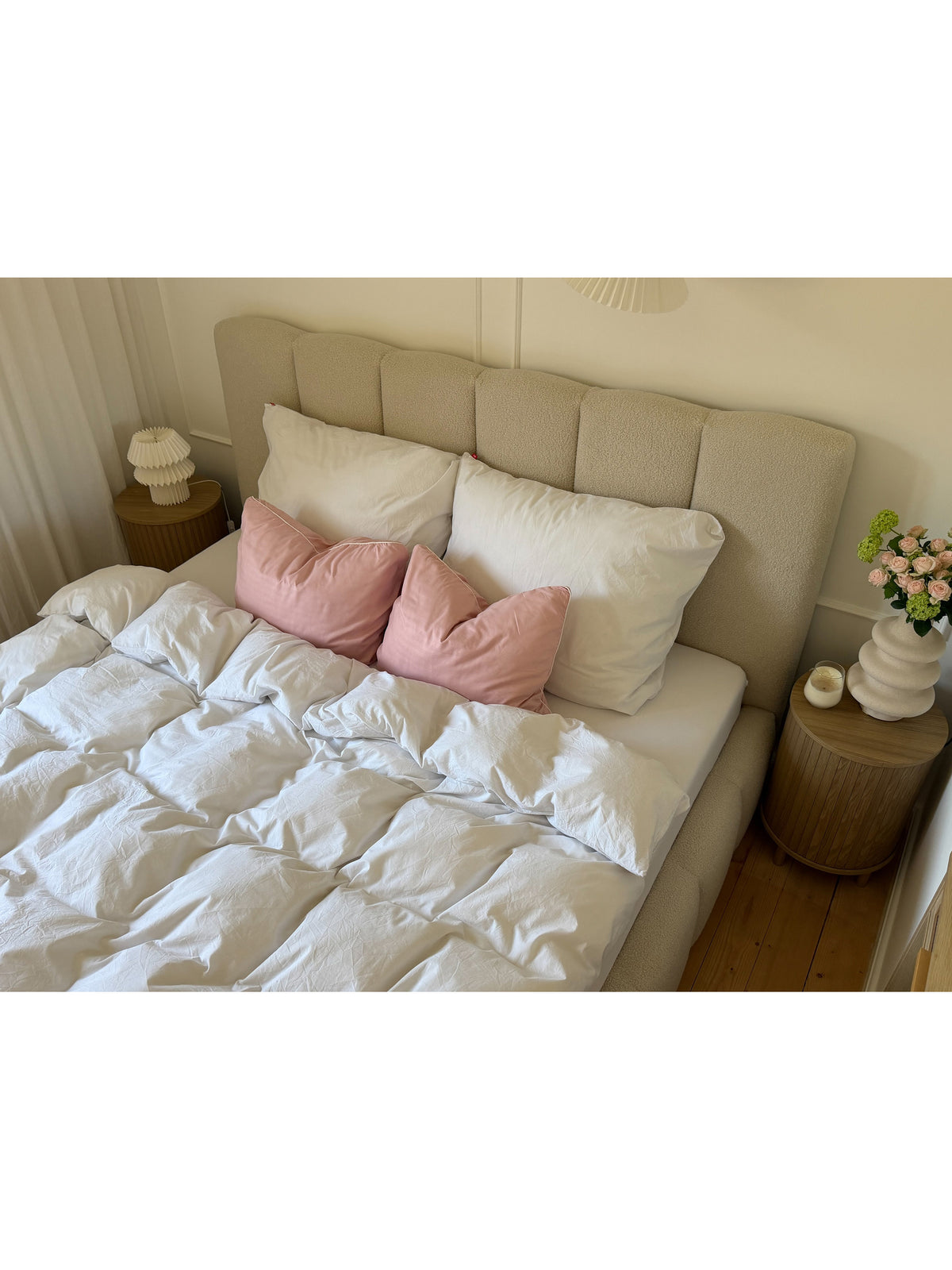 Aura tapicerált ágy 160x200 bézs boucle Quelle 03 kárpittal, tárolóval