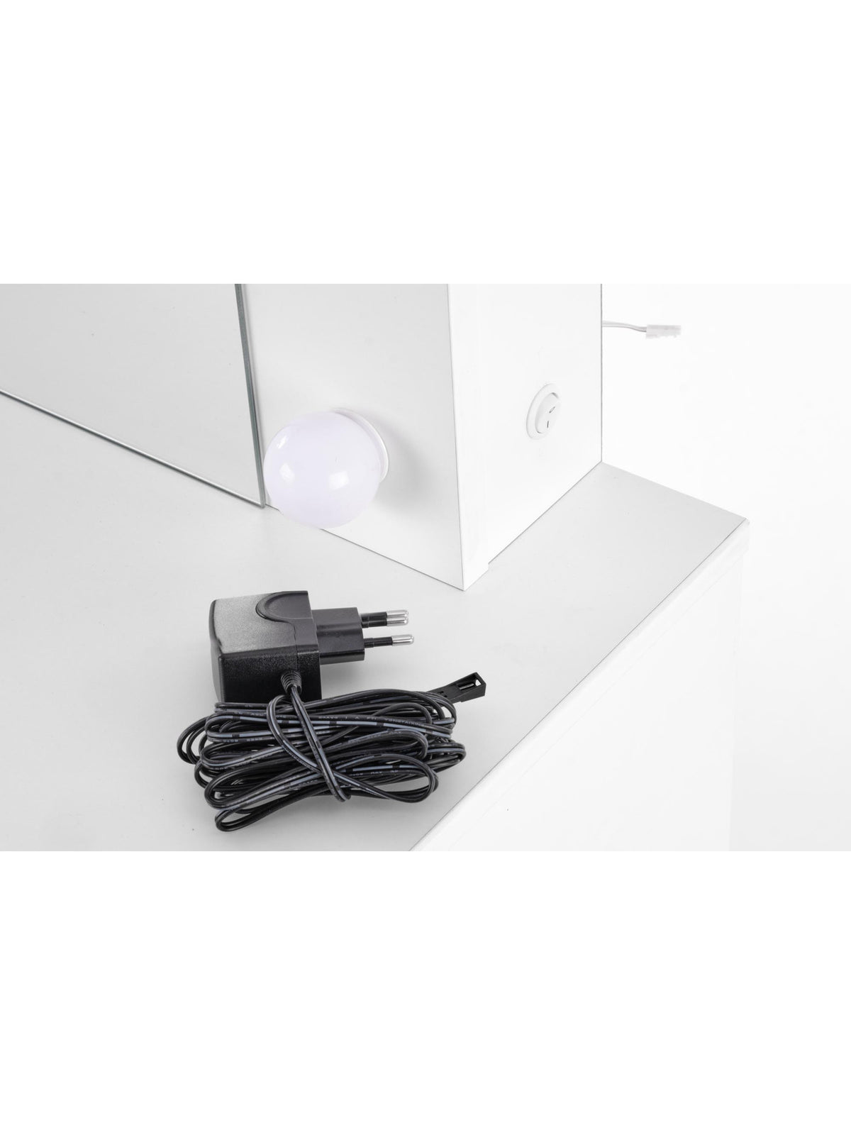 Velinio 95 cm fehér sminkasztal két fiókkal és LED világítással