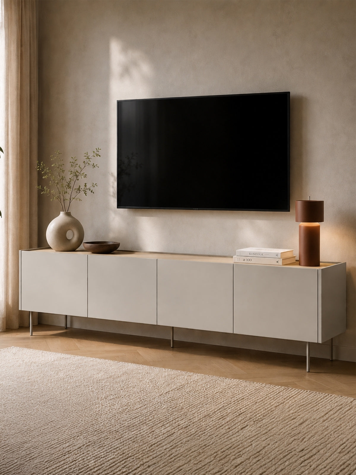 Desin TV szekrény 220 cm kasmír színű fém lábakon modern nappaliban