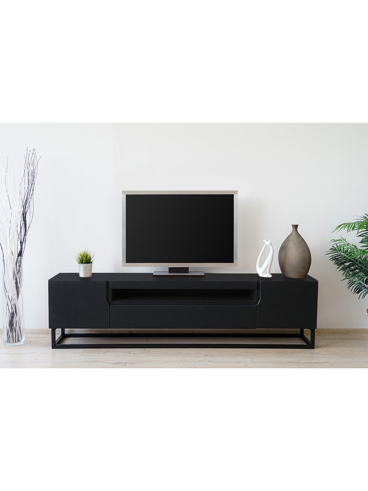 Loftia 200 cm fekete matt TV szekrény fakkal és fémvázzal, elölnézeti kép