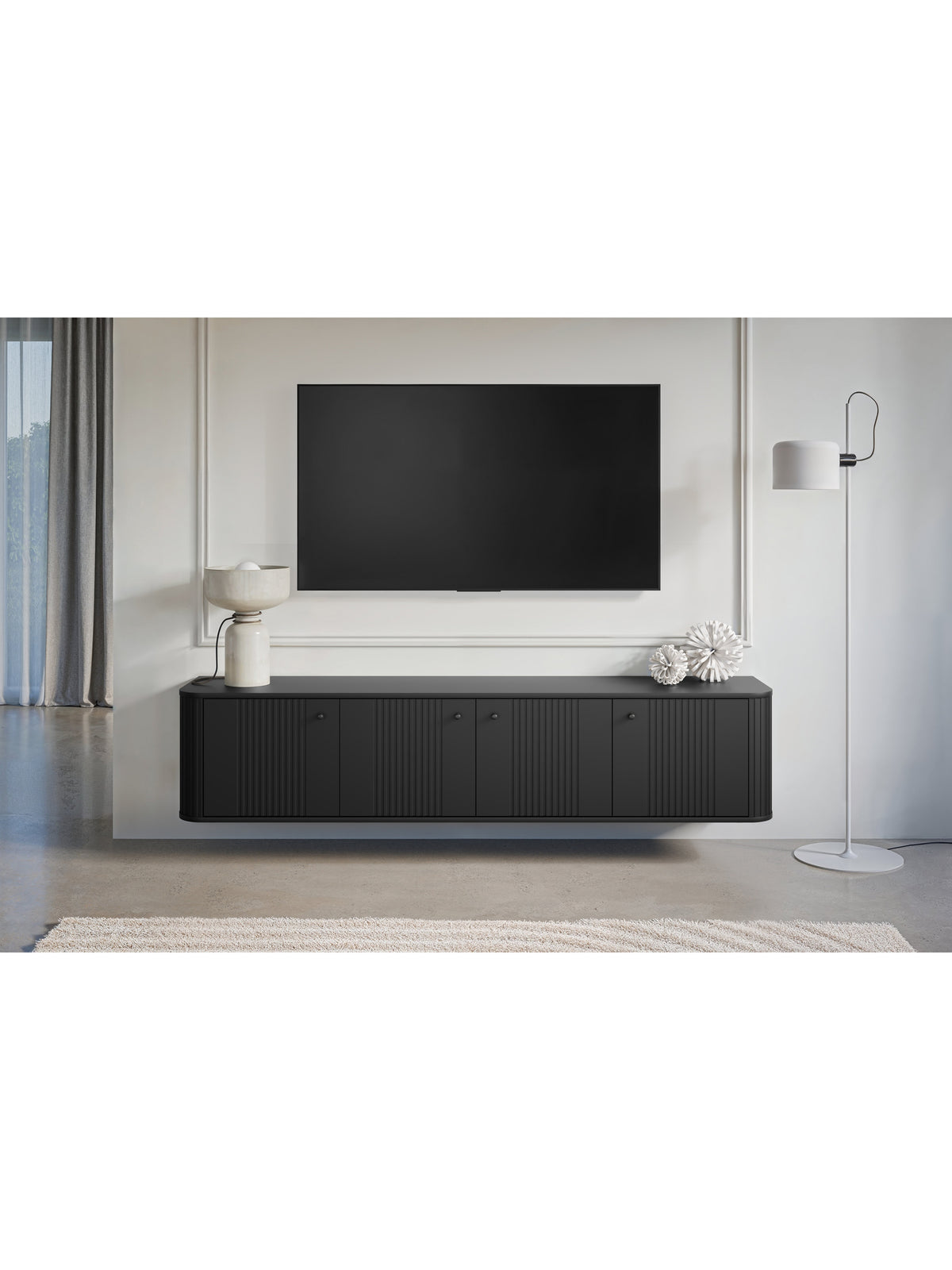 Fekete, falra szerelhető Vesper 4D 187 cm matt TV szekrény bordázott ajtókkal és fekete fogantyúkkal
