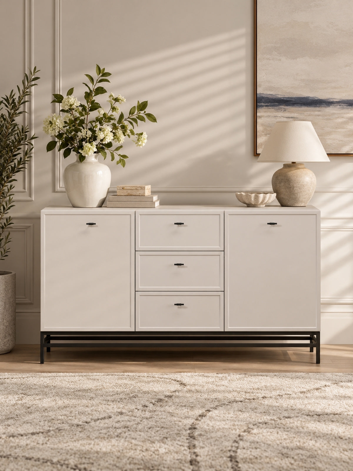 Komoda Lorini 150 cm z szufladami - kaszmir / czarne uchwyty T-bar / stelaż