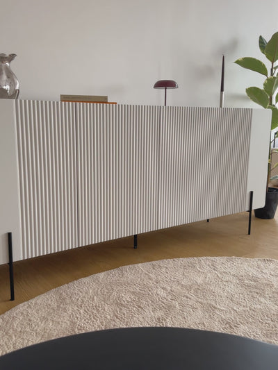 Komoda Malmi 200 cm czterodrzwiowa - kaszmir / złote nóżki